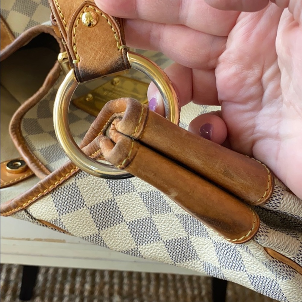 Louis Vuitton Galleria GM - Picture 9 of 16